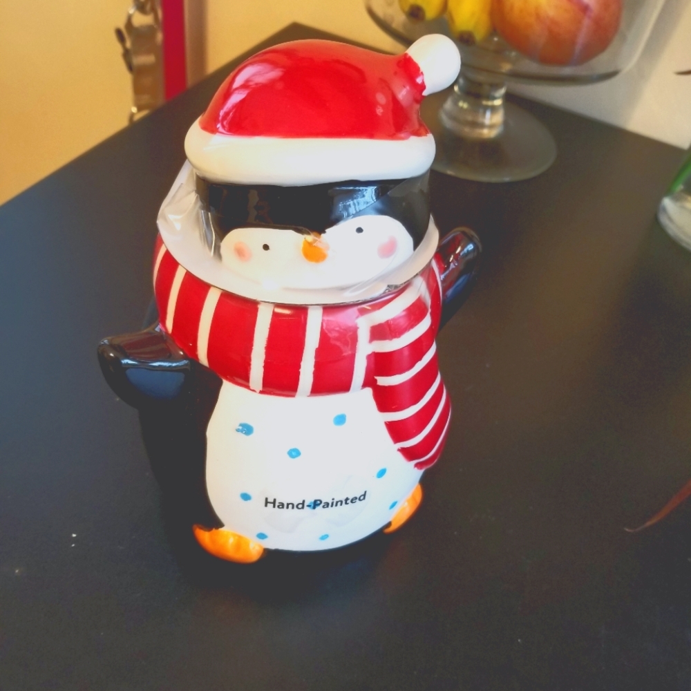 Penguin candy dish